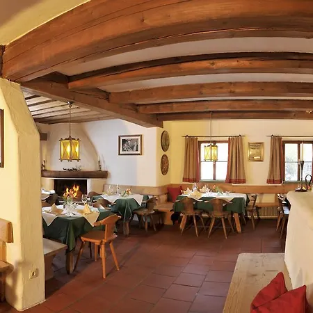 Inn Landgasthof-hotel Fuchswirt Hopfgarten im Brixental